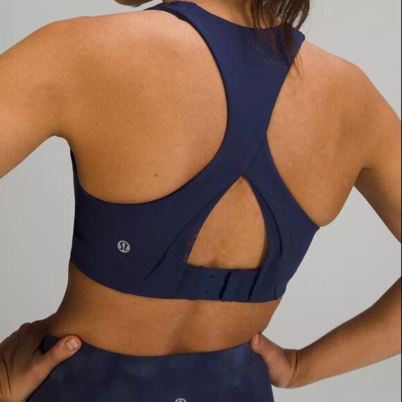 Lululemon Invigorate Bra with Clasp High Support Size 12 - Picture 4 of 9